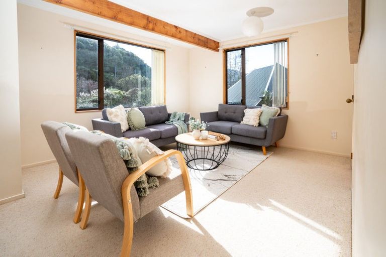 Photo of property in 13 Bendbrook Way, Ngaio, Wellington, 6035