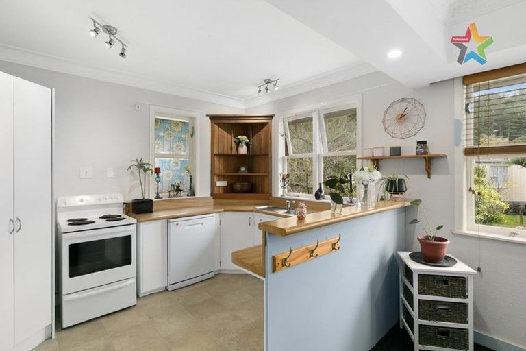 Photo of property in 83 Kamahi Street, Stokes Valley, Lower Hutt, 5019