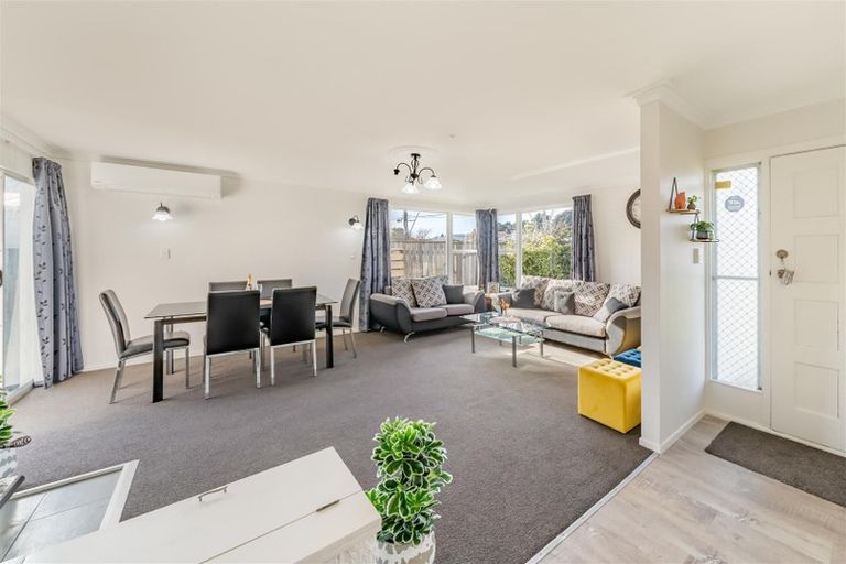 Photo of property in 21 Totara Park Road, Clouston Park, Upper Hutt, 5018