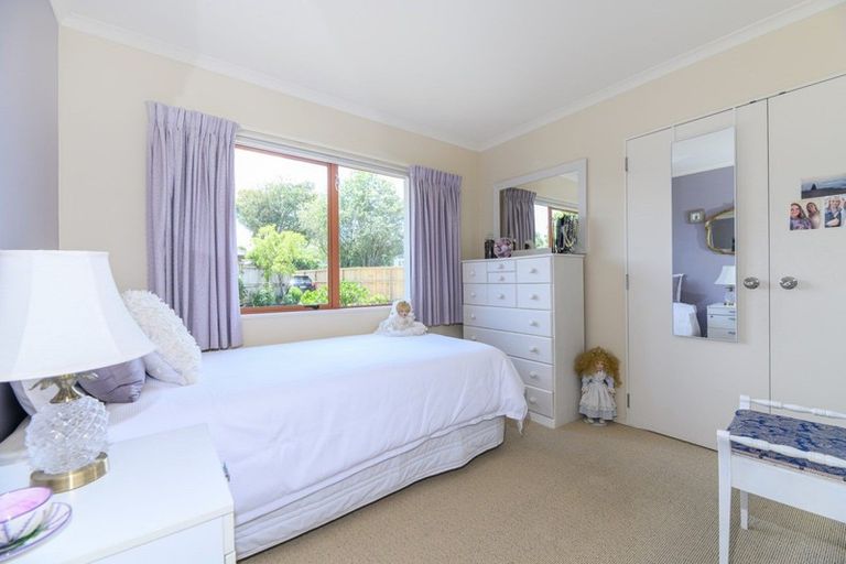 Photo of property in 6 Rays Way, Tuakau, 2121