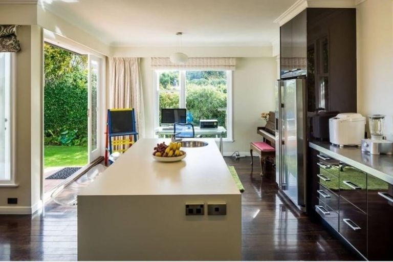 Photo of property in 11 Donald Street, Karori, Wellington, 6012