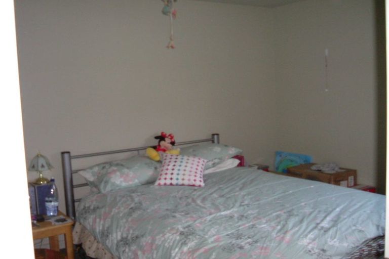 Photo of property in Montreaux Apartments, 4a/164 The Terrace, Wellington Central, Wellington, 6011