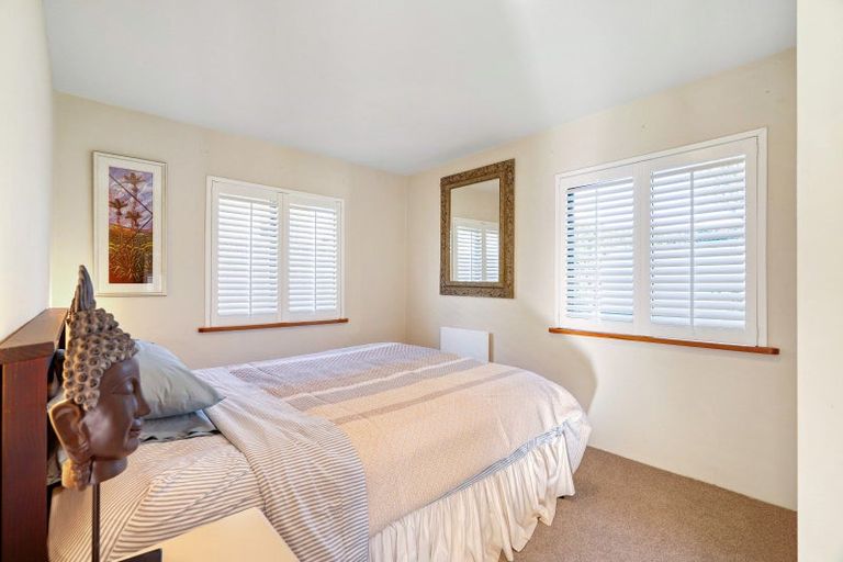 Photo of property in 1 Hikanui Place, Havelock North, 4130