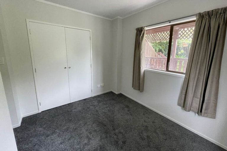 Photo of property in 35 Kirby Street, Glendene, Auckland, 0602