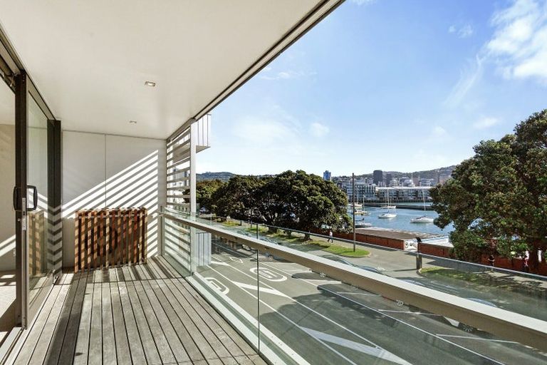 Photo of property in Mariner, 1/140b Oriental Parade, Oriental Bay, Wellington, 6011