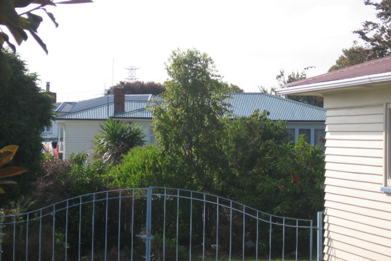 Photo of property in 29 Reid Road, New Lynn, Auckland, 0600