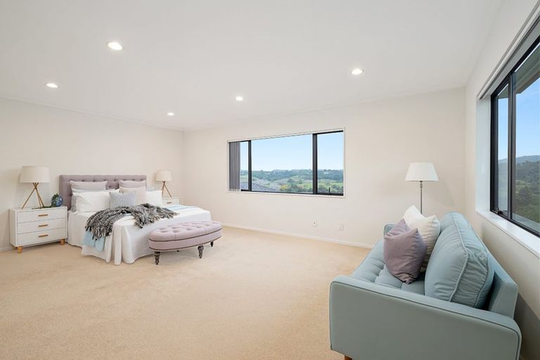Photo of property in 104 San Marino Drive West, Henderson, Auckland, 0612