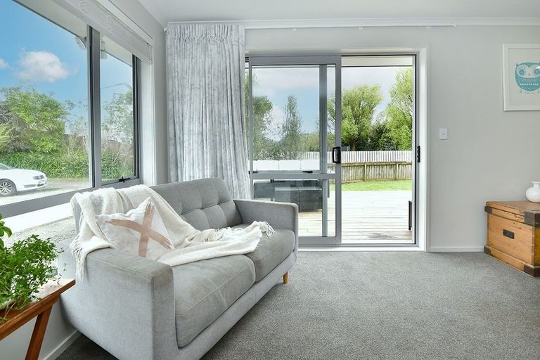 Photo of property in 127a Awaroa Road, Helensville, 0800