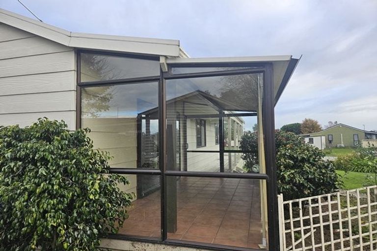 Photo of property in 14 Gladys Place, Kelvin Grove, Palmerston North, 4414