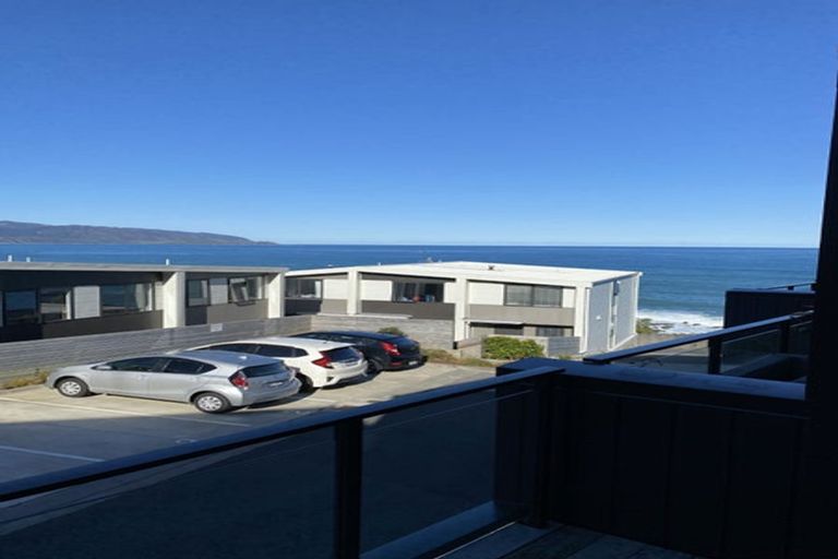 Photo of property in 15/52 High Street, Island Bay, Wellington, 6023