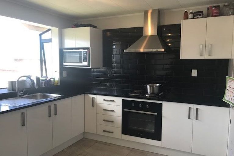 Photo of property in 109 Manuroa Road, Takanini, 2112