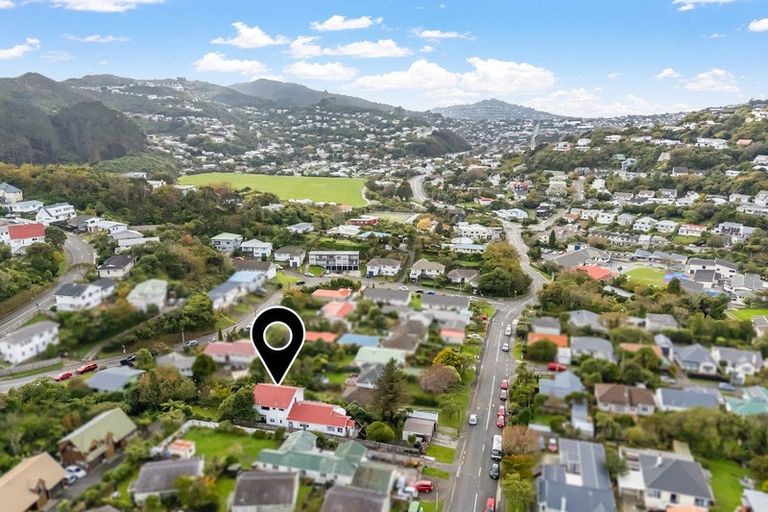 Photo of property in 42 Allington Road, Karori, Wellington, 6012