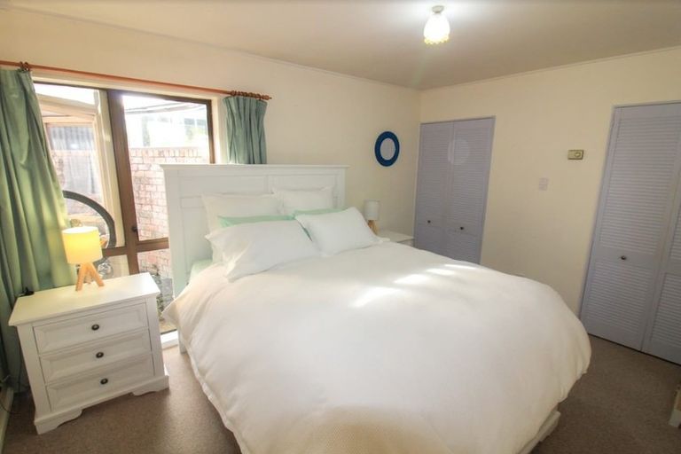 Photo of property in 28a Farm Road, Northland, Wellington, 6012