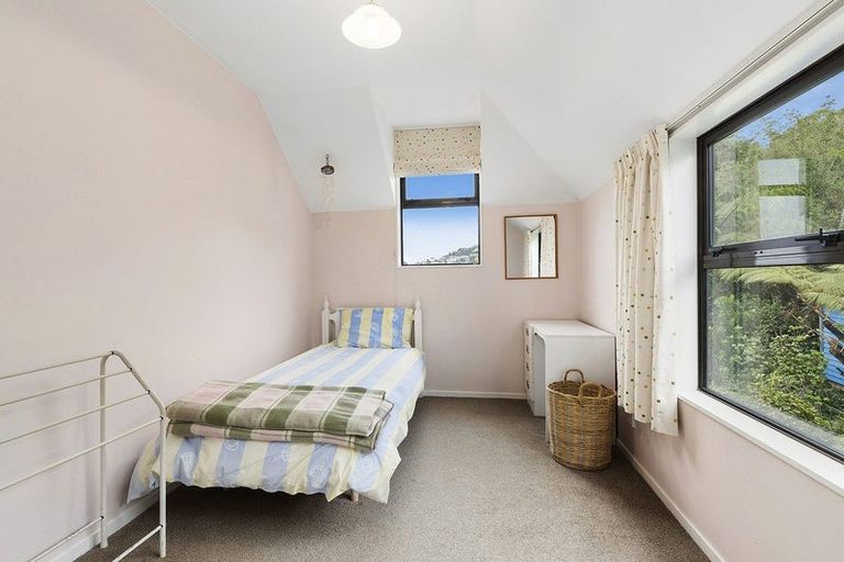 Photo of property in 25 Homebush Road, Khandallah, Wellington, 6035