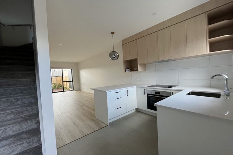 Photo of property in 61 Paetai Lane, Te Atatu Peninsula, 0610