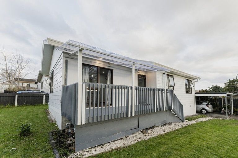 Photo of property in 1/71 Luanda Drive, Ranui, Auckland, 0612