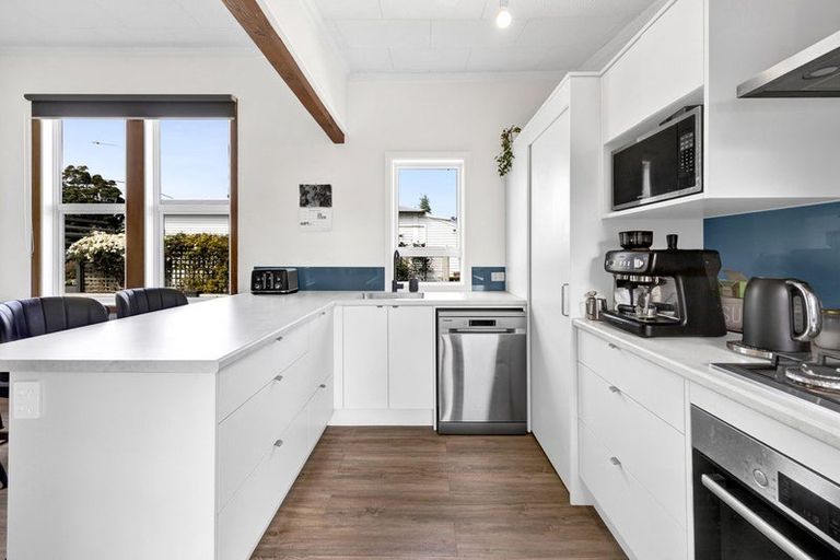 Photo of property in 3 Morrissey Street, Hawera, 4610