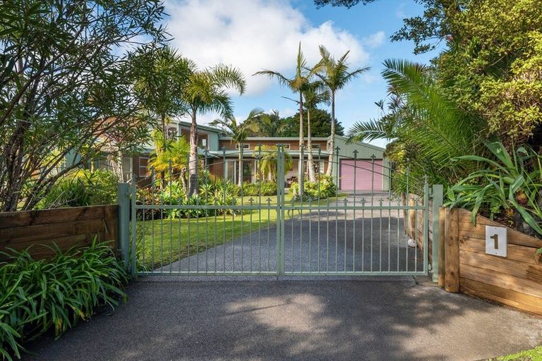 Photo of property in 417 Paremoremo Road, Paremoremo, Auckland, 0632