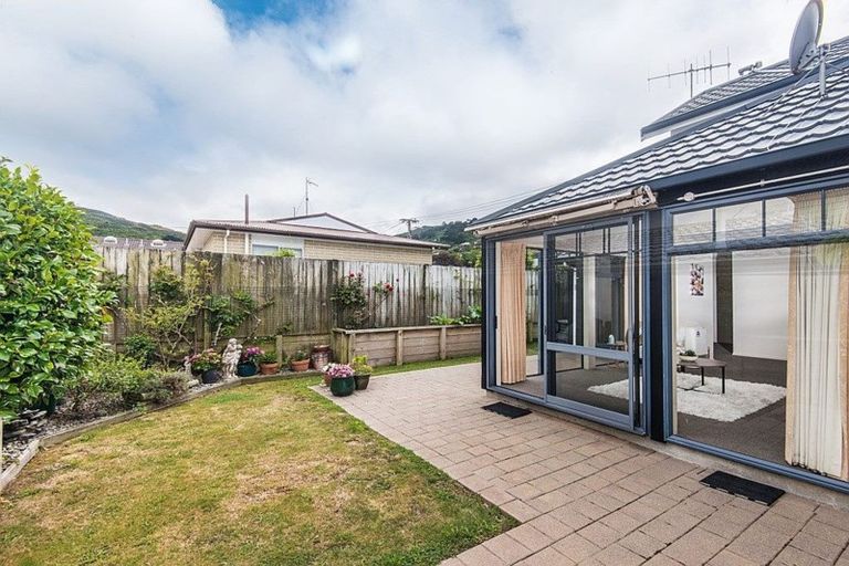 Photo of property in 2 Samuel Parnell Road, Karori, Wellington, 6012