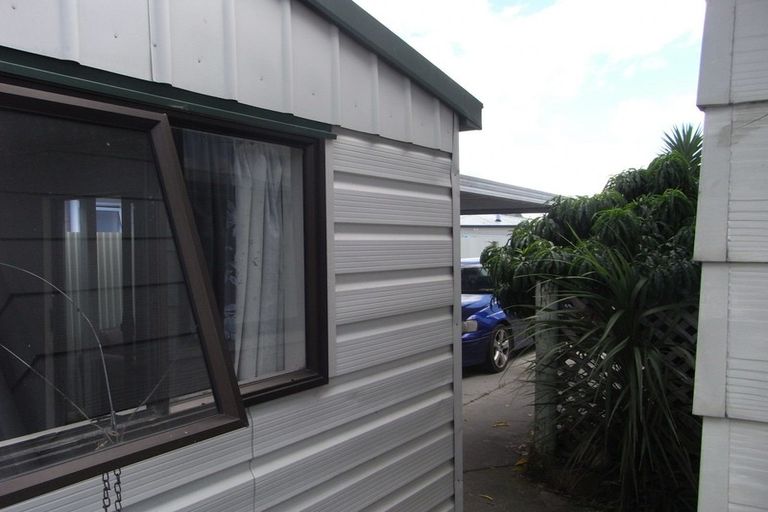 Photo of property in 2/38 Townshend Crescent, Greenmeadows, Napier, 4112