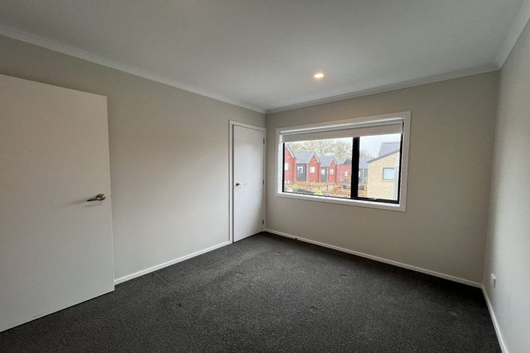 Photo of property in 2/125b Metcalfe Road, Ranui, Auckland, 0612