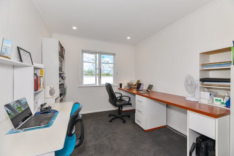 Photo of property in 52 Don Buck Road, Massey, Auckland, 0614