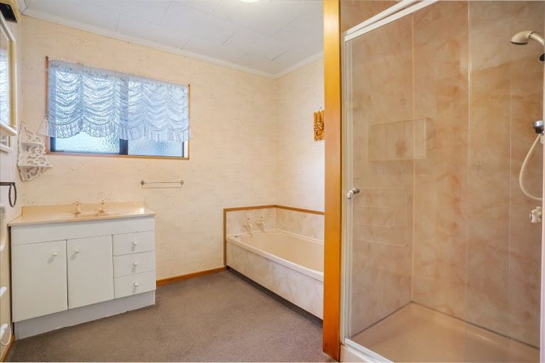 Photo of property in 35 Anne Street, Winton, 9720