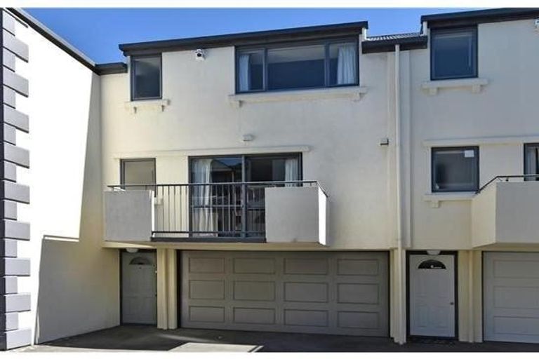 Photo of property in 3/211 Worcester Street, Christchurch Central, Christchurch, 8011