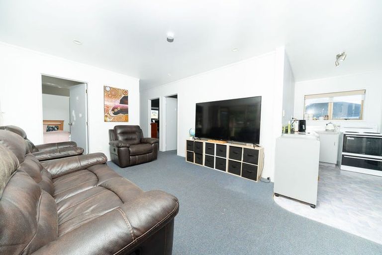 Photo of property in 79 Valley Road, Hikurangi, 0114