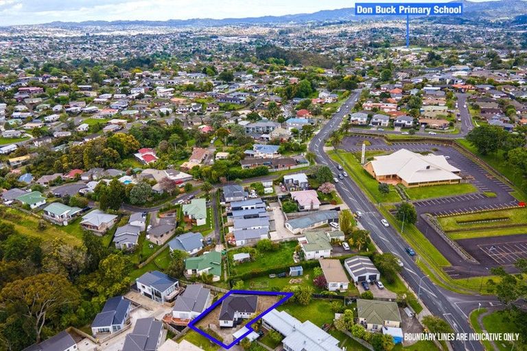 Photo of property in 70d Lincoln Park Avenue, Massey, Auckland, 0614