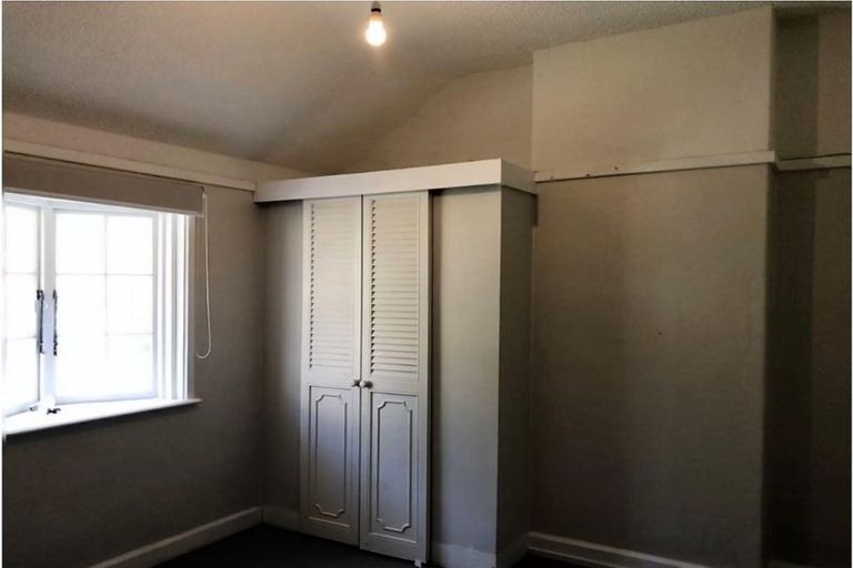 Photo of property in 234 Queens Drive, Lyall Bay, Wellington, 6022