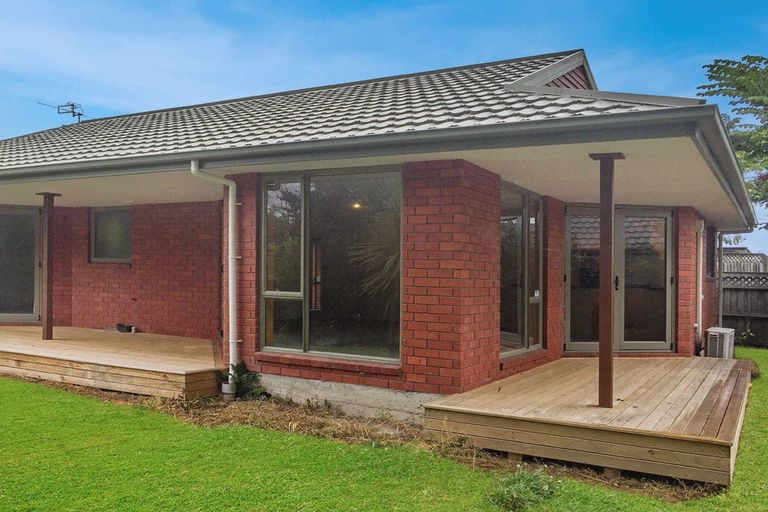 Photo of property in 122 Halswell Junction Road, Halswell, Christchurch, 8025