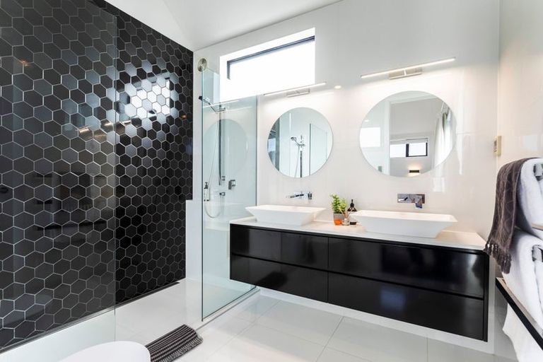 Photo of property in 43a Gracefield Avenue, Christchurch Central, Christchurch, 8013