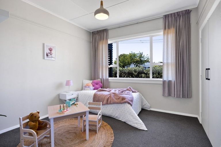 Photo of property in 110 Manawapou Road, Hawera, 4610