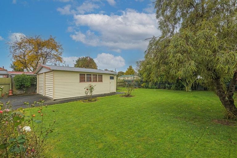 Photo of property in 112 Savage Crescent, West End, Palmerston North, 4412