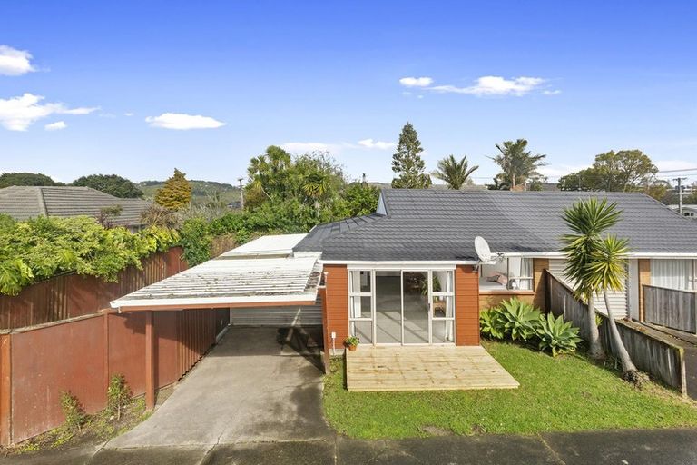 Photo of property in 120 Woodglen Road, Glen Eden, Auckland, 0602