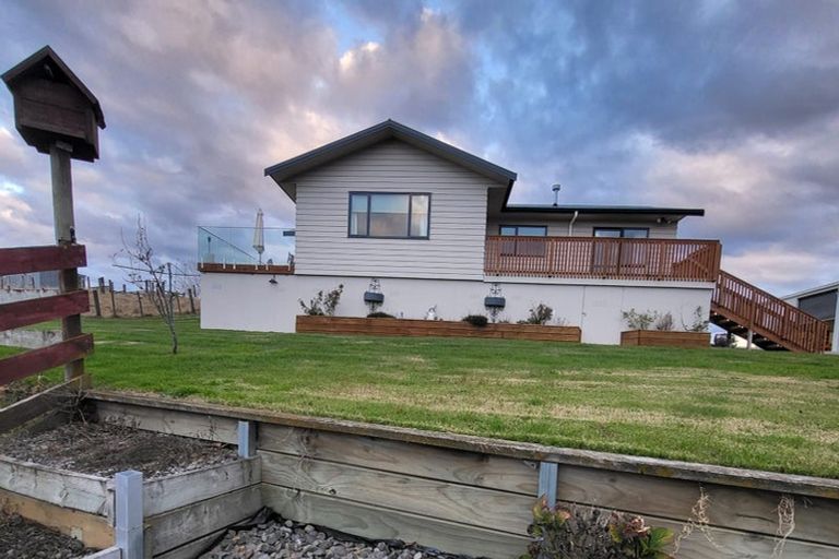 Photo of property in 1 Watts Street, Waipawa, 4210