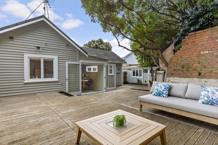 Photo of property in 74 Para Street, Miramar, Wellington, 6022