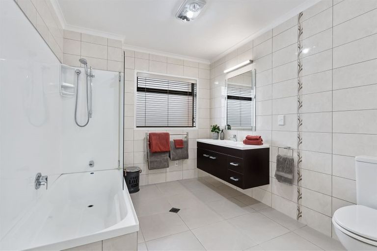 Photo of property in 73d Nile Road, Milford, Auckland, 0620