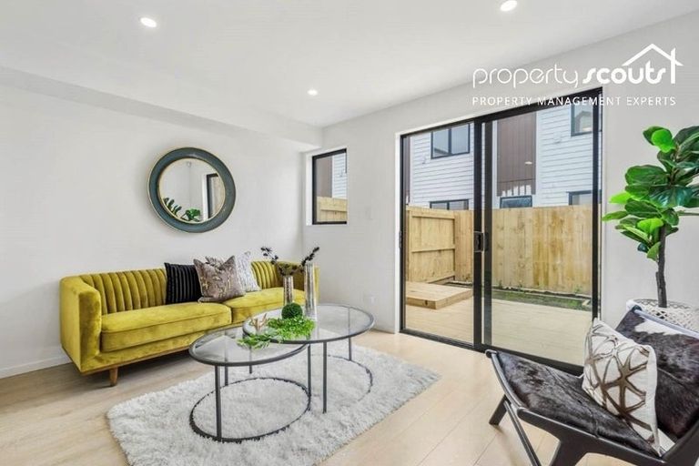 Photo of property in 133f Lancaster Road, Beach Haven, Auckland, 0626