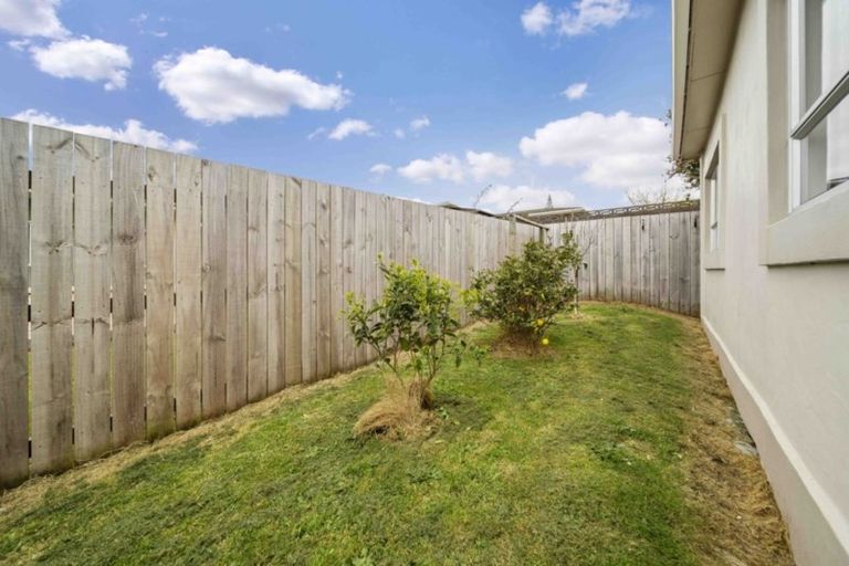 Photo of property in 5a Naumai Place, Spotswood, New Plymouth, 4310
