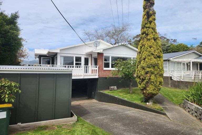 Photo of property in 6 Gray Avenue, Paraparaumu Beach, Paraparaumu, 5032