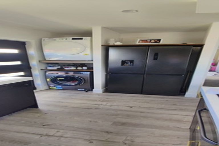 Photo of property in 95 Keegan Drive, Massey, Auckland, 0614