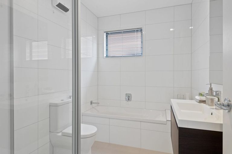Photo of property in 54 Pepene Avenue, Takanini, 2112