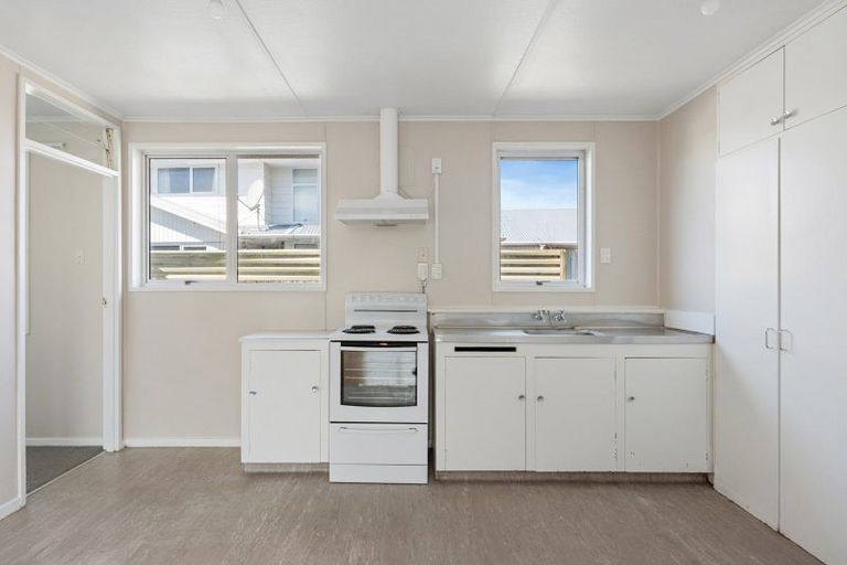 Photo of property in 59 Kuaka Crescent, Bromley, Christchurch, 8062