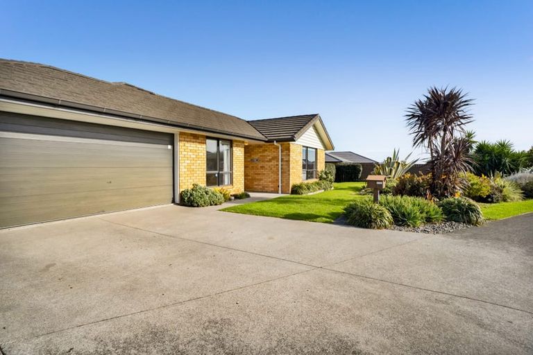 Photo of property in 8 Jules Crescent, Bell Block, New Plymouth, 4312