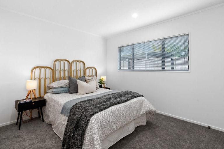 Photo of property in 122a Lynwood Road, New Lynn, Auckland, 0600