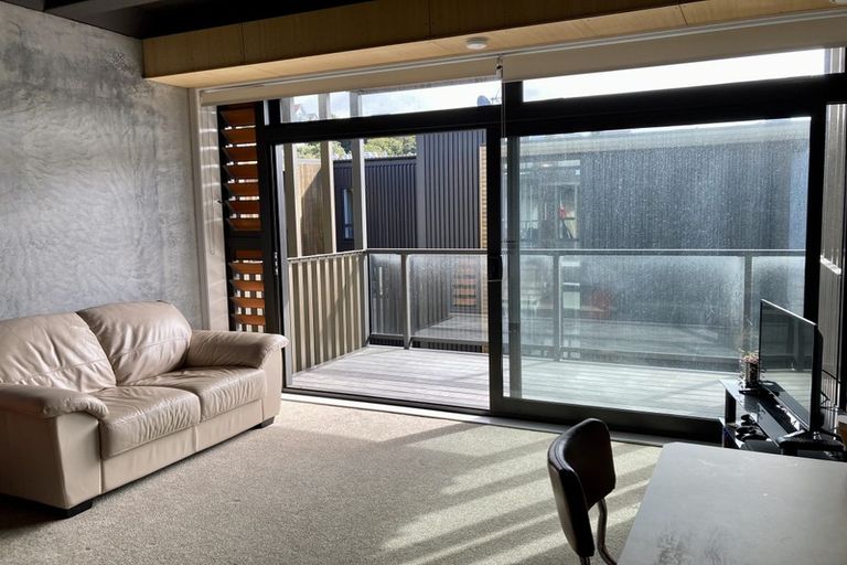 Photo of property in Vedado Apartments, 307/41u Hopper Street, Mount Cook, Wellington, 6011