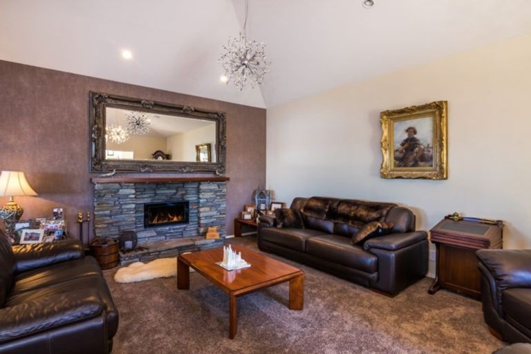 Photo of property in 74 Wakeman Road, Acacia Bay, Taupo, 3330