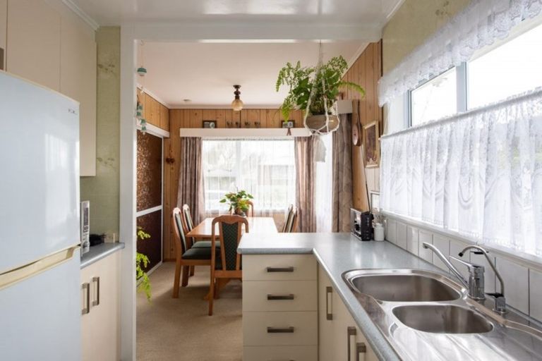 Photo of property in 12 Phillip Street, Pukekohe, 2120